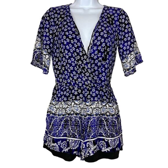 Lovers & Friends Floral Blue Surplice Isabelle Romper Pockets Flowy Size XS - Picture 3 of 16